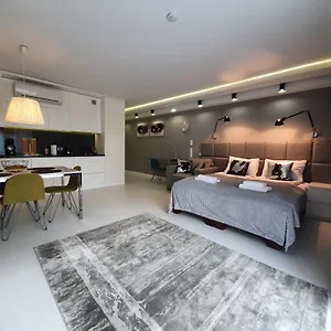 https://lazarza-13.krakowhotelspoland.com